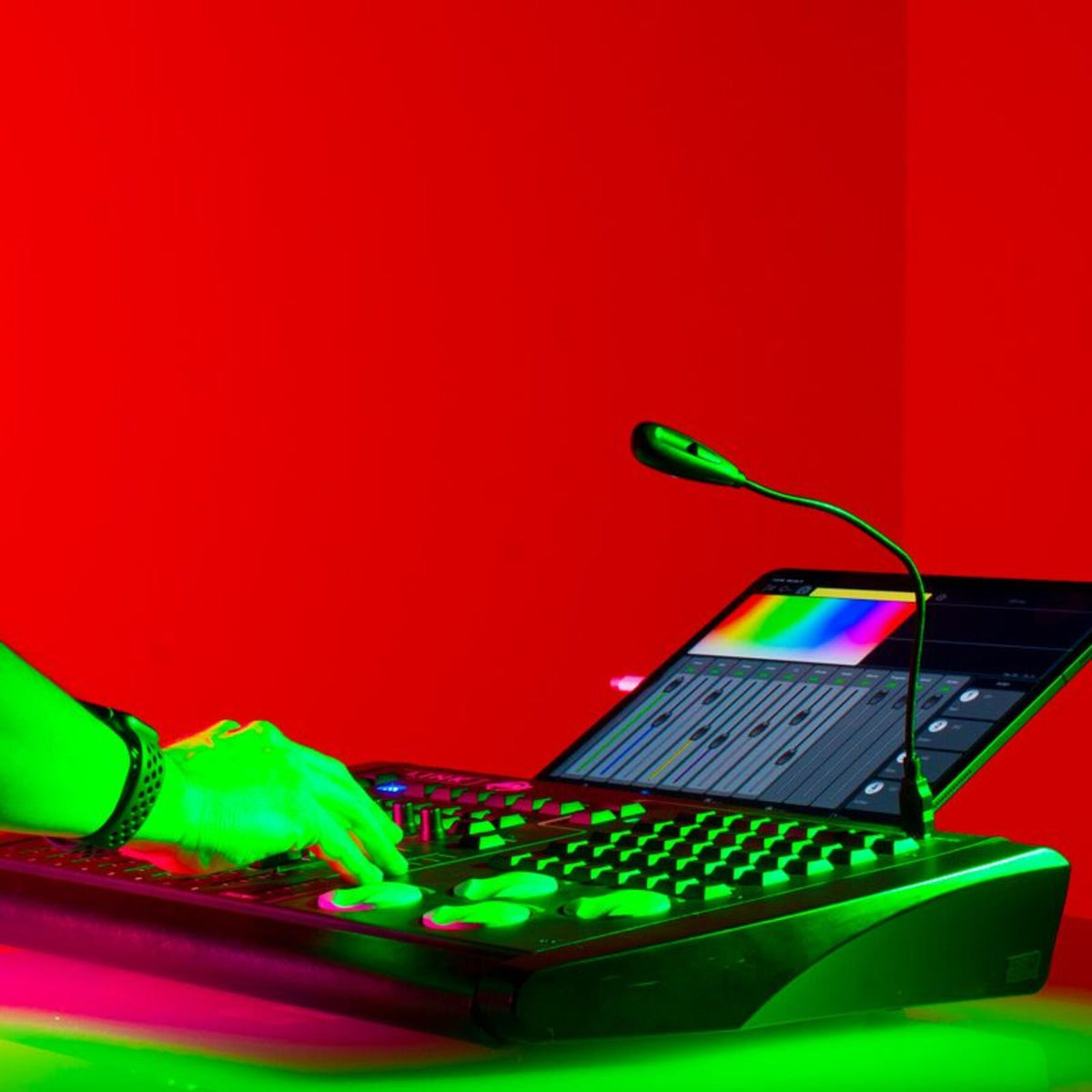 LINK 4-Universe Wireless DMX Hardware Lighting Console For iPad