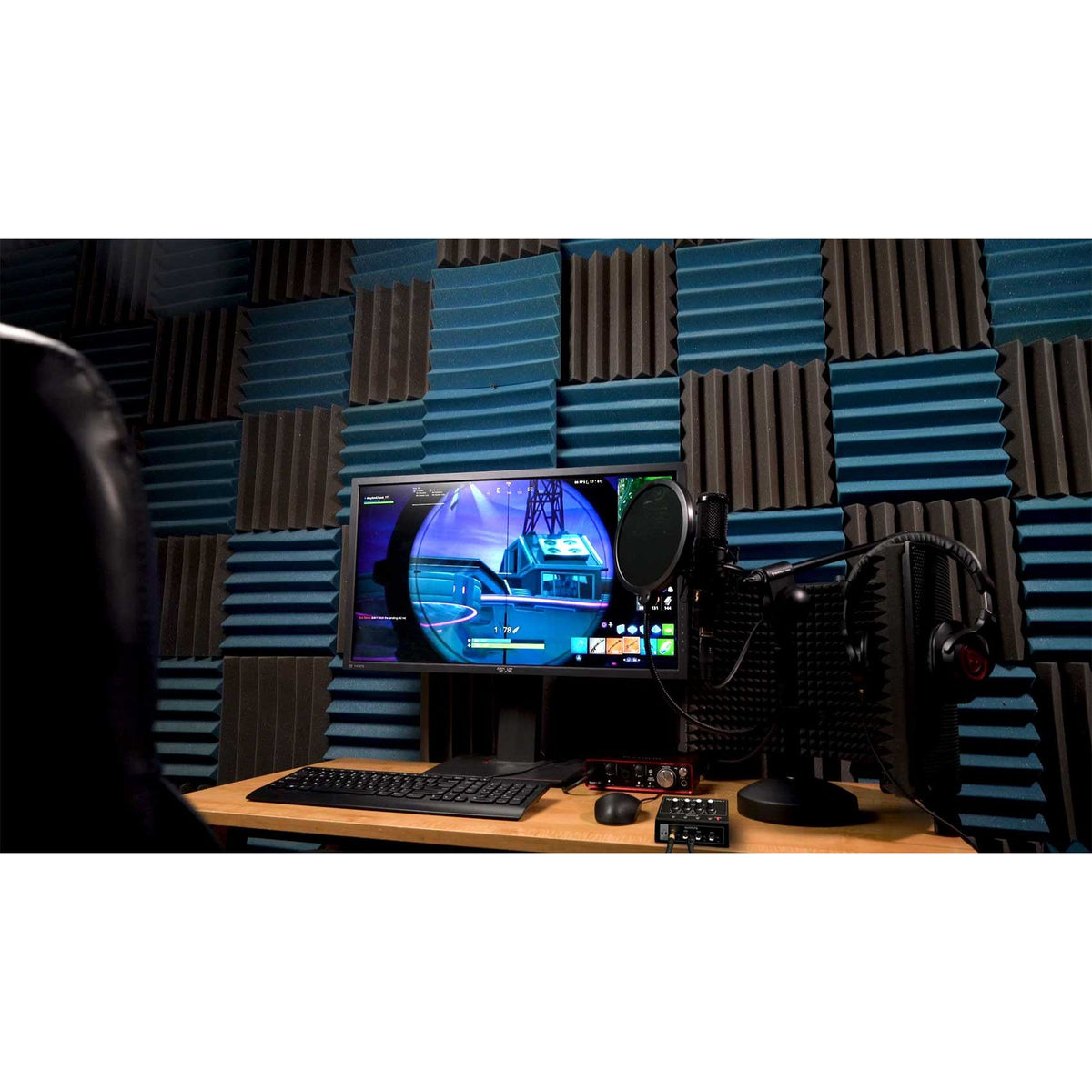 BPHS1 Over-Ear Broadcast Headphones+Studio Headphones+4-Way Amp