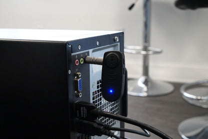 VRX932LAP Powered 12" 1750W Line Array Speaker + A2BT Bluetooth Adapter
