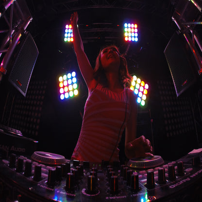 American DJ ADJ DOTZ MATRIX 4 x 4 COB RGB LED DMX Pixel Map Wash/Blinder Light