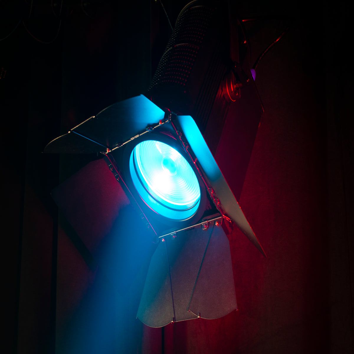 Encore FR Pro Color 400W RGBALC LED DMX Fresnel Beam Wash Light
