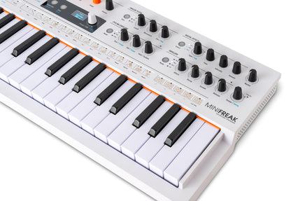 MiniFreak Vocoder + KBFX2411
