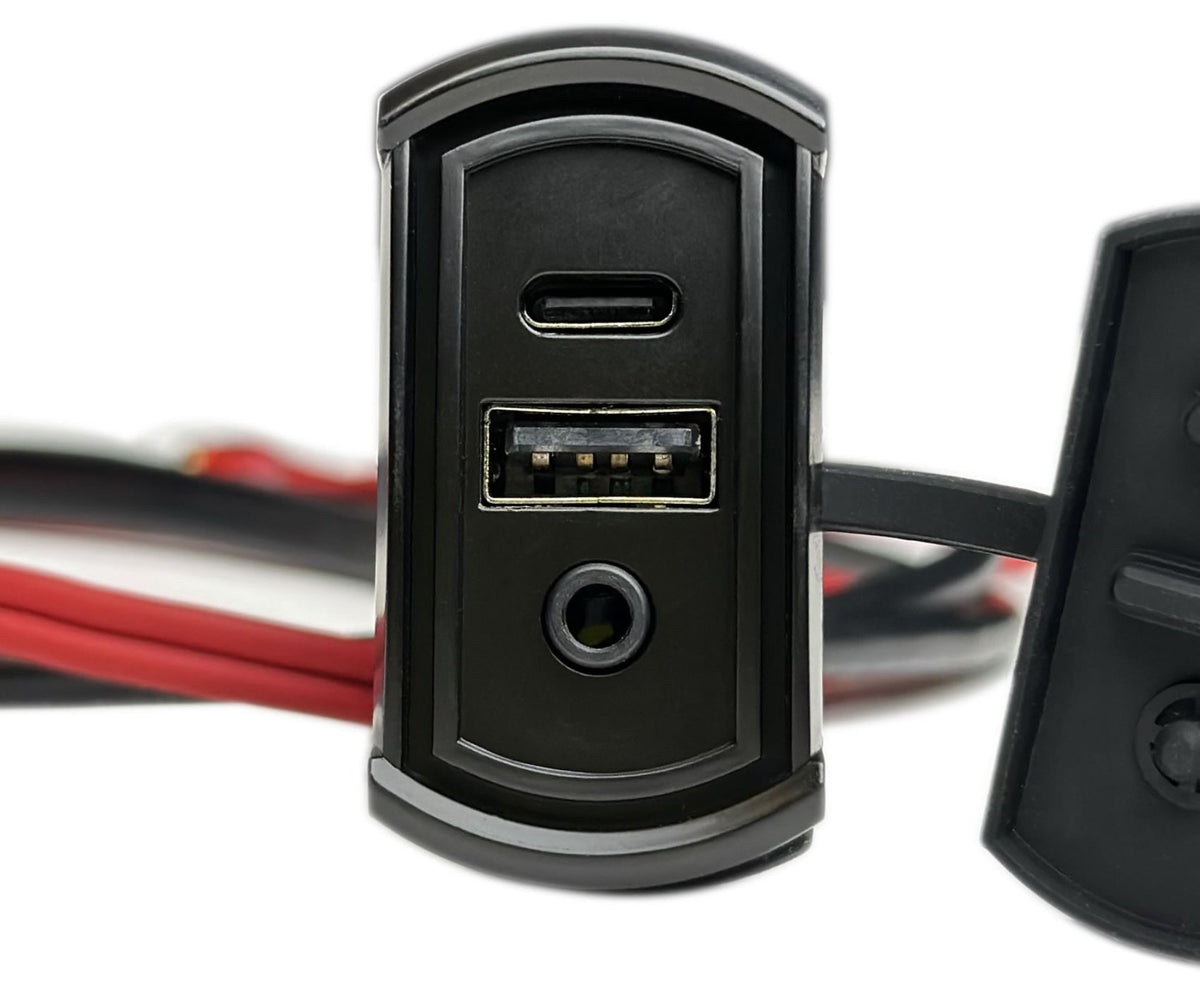 MB Quart PSAP-3S Universal Dash mounted plug w/ USB, USB-C and 3.5mm fits GMR-7