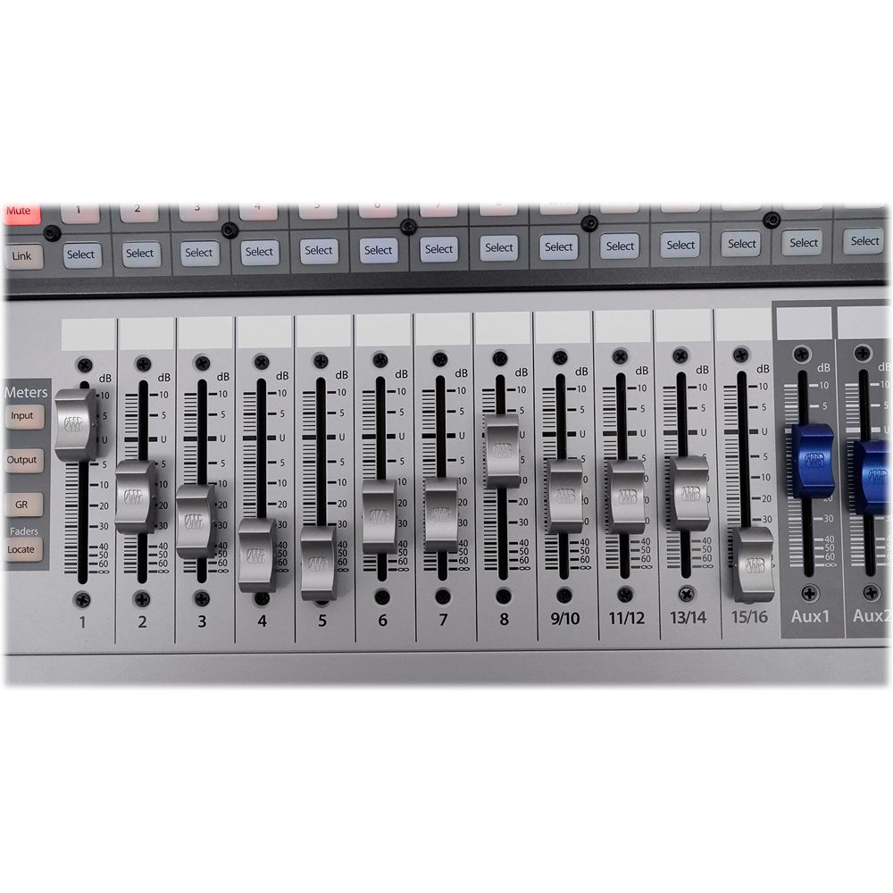 StudioLive 16.0.2 USB Mixer + (8) RMC-XLR Microphones + (15) XLR Cables