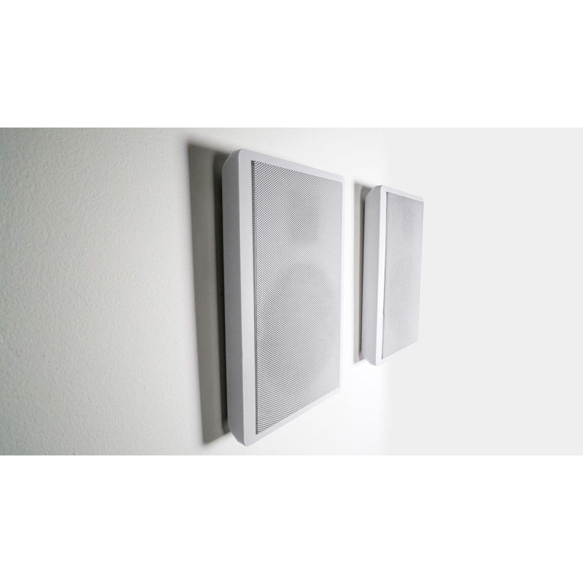 H12X500UBT 6-Zone Receiver + (12) White Slim Wall Speakers For Restaurant/Bar